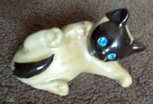 Weetman siamese cat - cat, hand