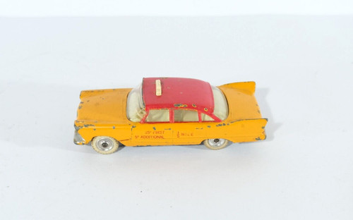 Dinky toys plymouth - toys, plaza