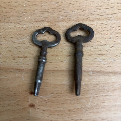 Vintage antique keys - , 2-
