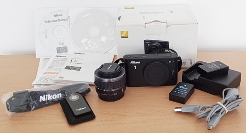 Nikon black bundle with - nikon, j1