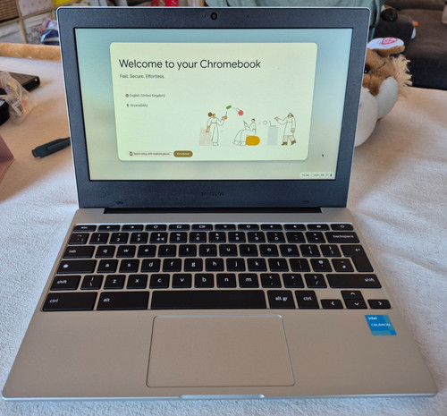 Samsung galaxy chromebook - 11",