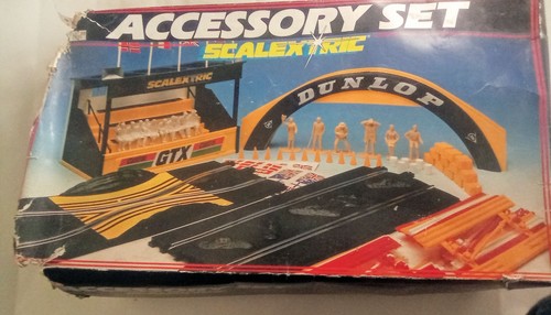 Scalextric accessory set with - scalextric,