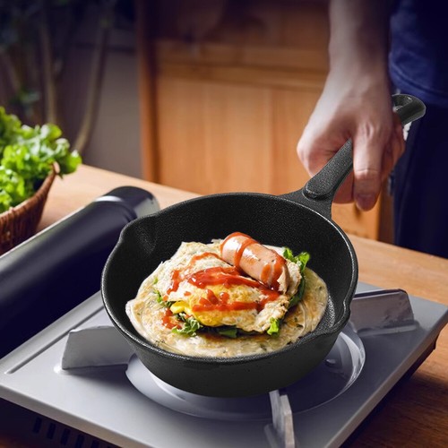 Cast iron skillet - 6", 8"