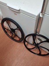 2 bicycle rear wheels
