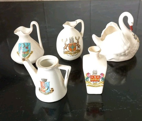 Crested china pieces 3 jugs - crested,