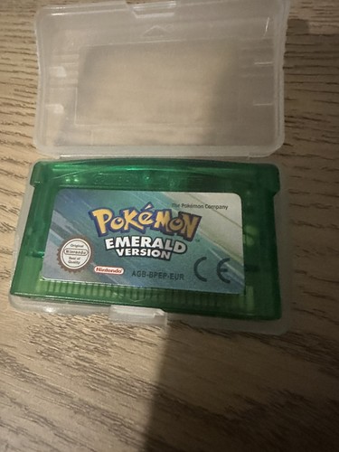 Pokémon emerald version - emerald,