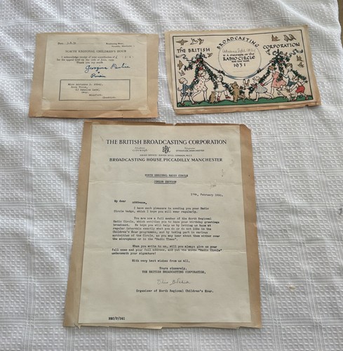 Vintage bbc radio circle - radio,