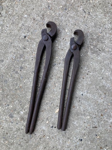 Farriers tongs marked 2 - farriers,