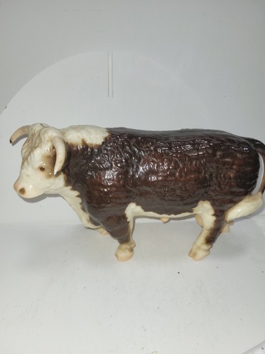 Breyer hereford bull - hereford,