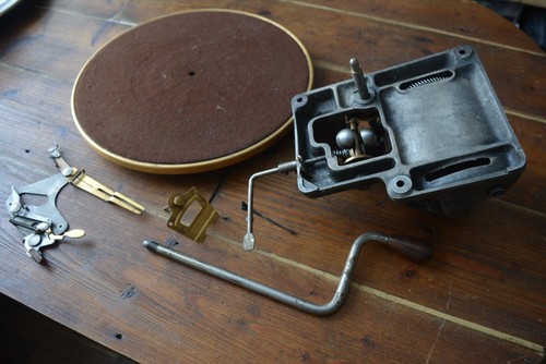 Gramophone motor - gramophone, /