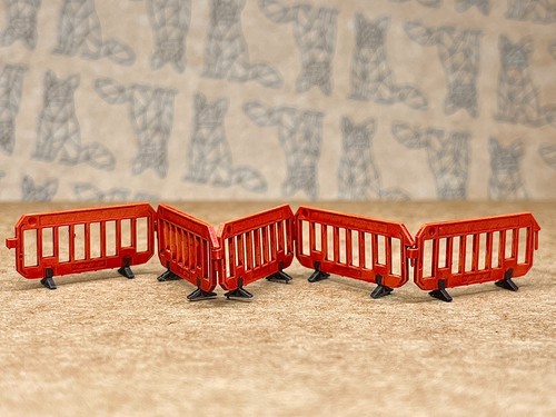 Road traffic barrier - traffic, plastic