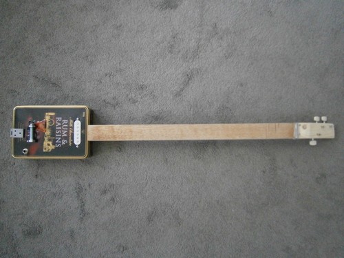 String cigar box canjo - 3,