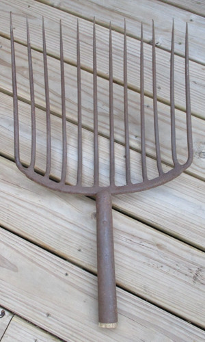 Vintage pitchfork tine cast - vintage,