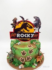 personalised dinosaur cake
