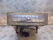 2002 MERCEDES E CLASS E240 W211 4DR AUTO CD CHANGER HAZARD SWITCH A2116800552