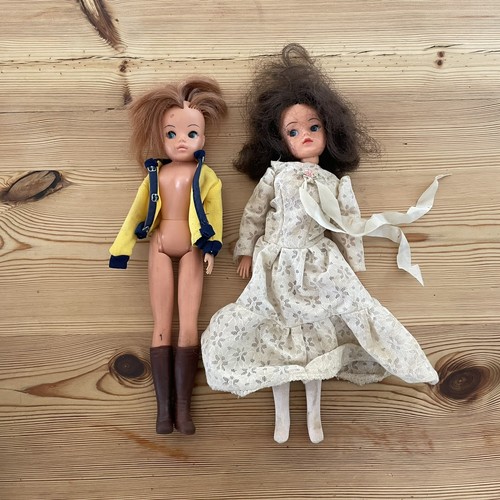 Vintage sindy dolls both - sindy, x