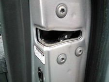 REAR RIGHT DOOR LOCK / 2100612