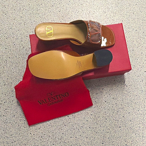 Valentino garavani vlogo brown - garavani,