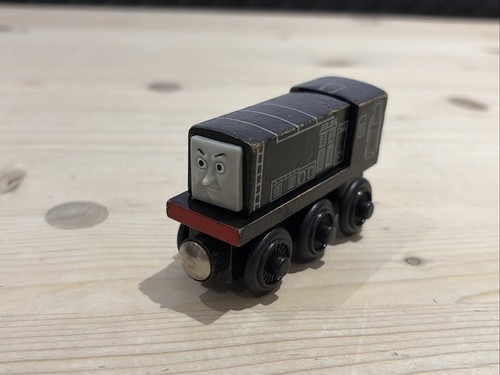 Thomas wooden railway - thomas,