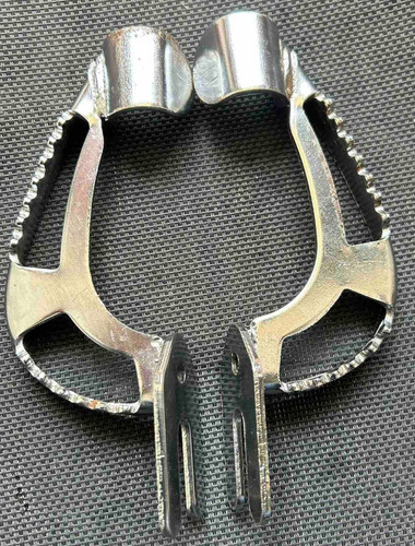 Bear trap rear stander foot - trap,