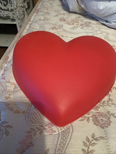 Ikea heart wall - ikea, night