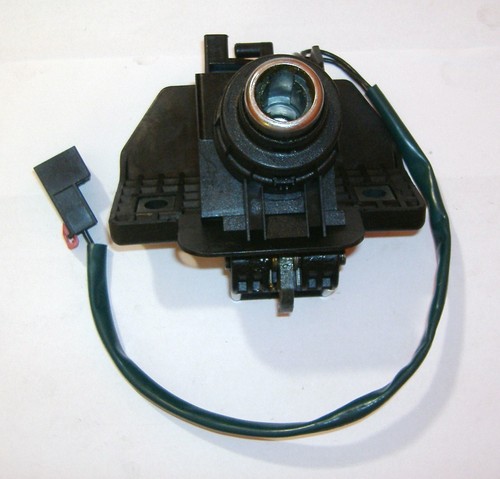 Dedra lance rear bonnet lock - rear,
