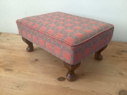 Small vintage style - a,
