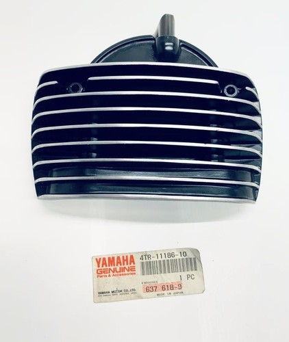 Left cylinder head cover