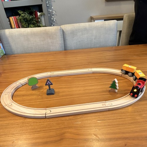 Hape wooden train track set - train,