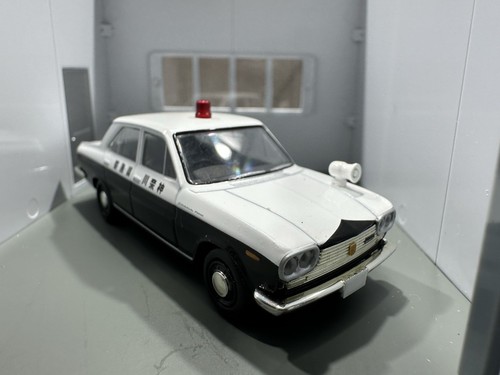Tomica limited vintage nissan - limited,