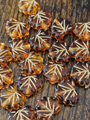 Autumn amber leaf - 20,