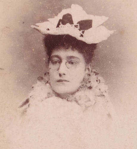 Victorian cdv photo woman hat - photo,