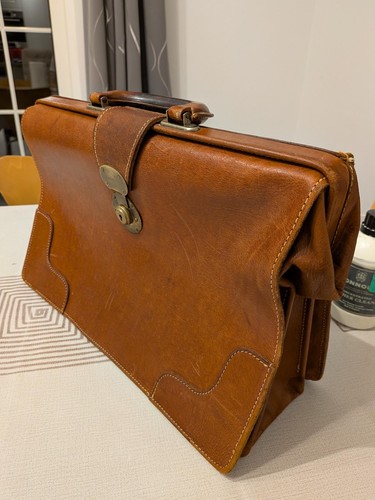 Vintage tan leather gladstone - leather,