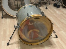 Vintage 1970's Ludwig 18" Bass Drum in Sparkle Silver Pearl