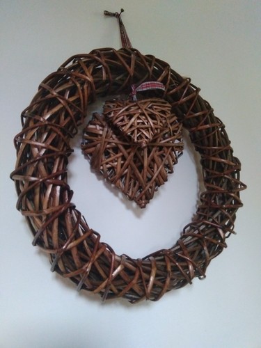 New round wicker wreath - new,