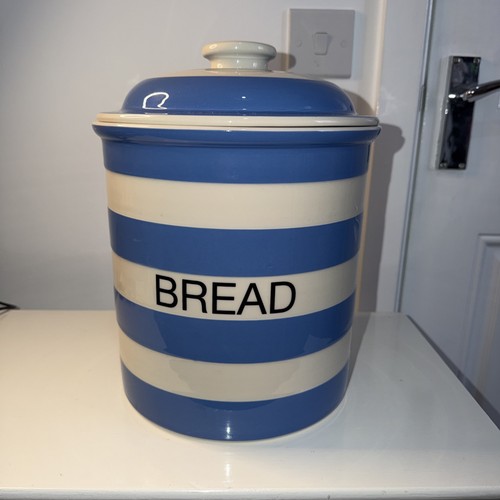 Green cornishware bread - tg,
