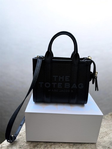 Authentic marc jacobs the - authentic,