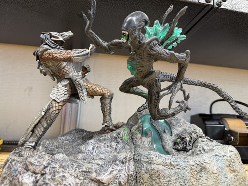 Avp alien predator - ,