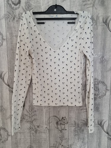 Primark long sleeved pretty - xs,