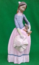 HUGE LLADRO / NAO GRES -