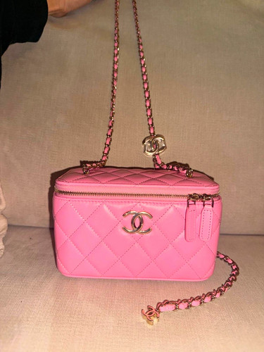 Chanel hand bag pink brand - chanel,