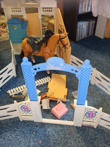 Barbie stable playset with - playset,