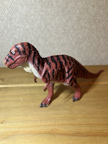 Invicta natural history museum - history,