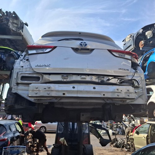 Breaking toyota auris - breaking,