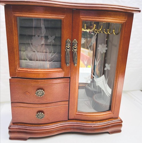 Vintag wooden jewelry box - jewelry,
