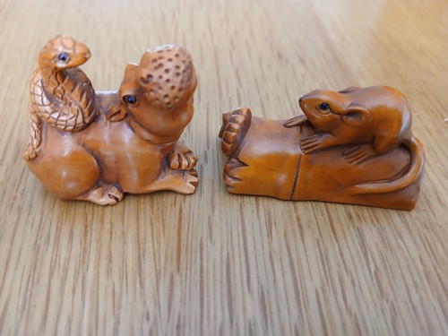 Netsuke reproductuon figures - ,