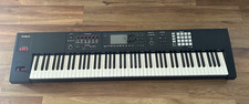 Roland FA-08 Music Workstation