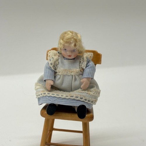 12th scale dolls house - 1:12th,