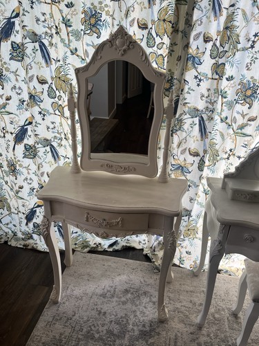 French shabby chic - chic, white