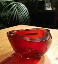vintage 1960s Murano Sommerso 3 sided red & clear glass bowl 12cm diameter